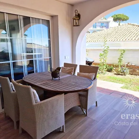 With Pool, Jacuzzi, Barbecue, Garden And Privacy V215 Villa *