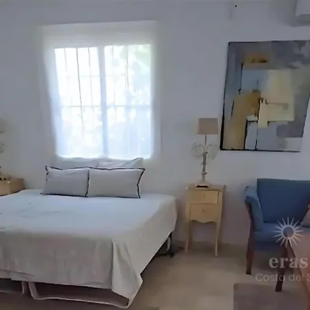 With Pool, Jacuzzi, Barbecue, Garden And Privacy V215 Villa Mijas