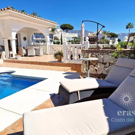 With Pool, Jacuzzi, Barbecue, Garden And Privacy V215 Villa *