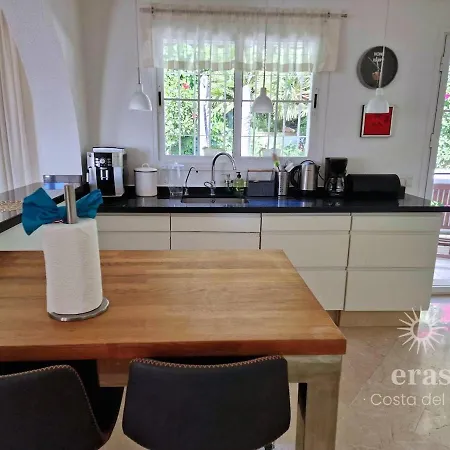 With Pool, Jacuzzi, Barbecue, Garden And Privacy V215 Villa