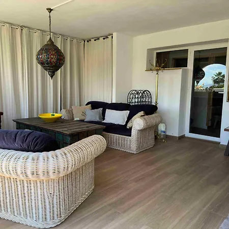 With Pool, Jacuzzi, Barbecue, Garden And Privacy V215 *